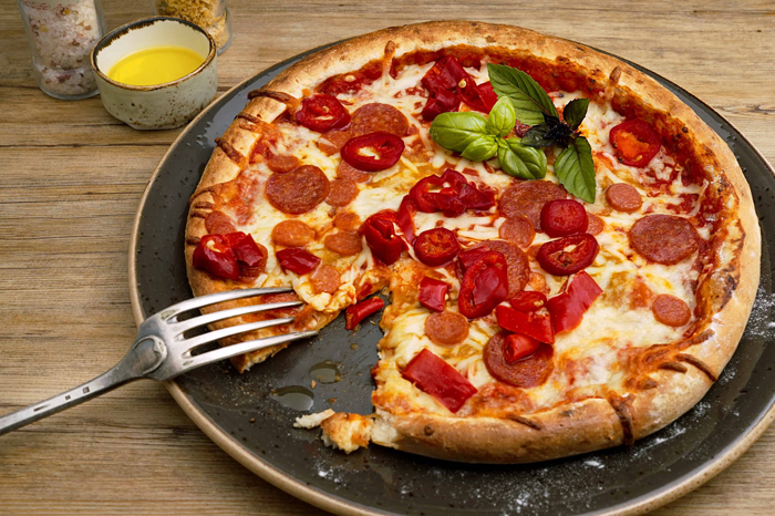 Pizza Pan with Holes vs No Holes